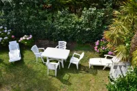 Calm and tranquility in this apartment located 900m from the beaches Hotels in Trebeurden