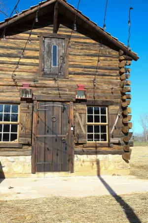 Cabin on Pond and Vineyard next to Aging Cave
