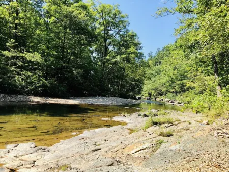 Nichols Mountain ATV Hideaway Отели в г. Гэп Спрингс Тауншип