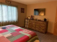 Cozy condo with private access to the Saco River
