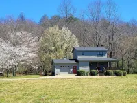 Memory Lane Mountain River Cabin