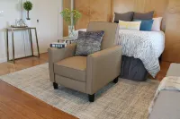 Easy Breezy oceanic oasis, Views, AC, Parking