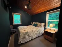 Four-Season Fun: Family-Friendly 3BR Home with Easy Access to Outdoor Adventures Hotels in Madison