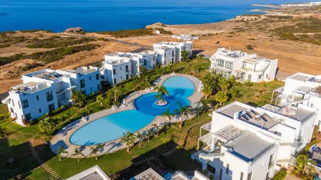 Charming one bedroom Apartment in The Resort Отели в г. Аканту