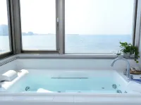 ZUSHI Funny house Hotels in Zushi