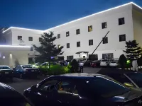 De Santos Hotel - parking