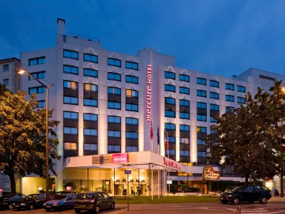 Hôtel Mercure Dijon Centre Clemenceau Hotel dekat Porte Guillaume