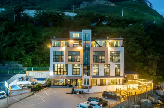 Yeosu Yellow Sub Marine Hoteles cerca de Campo de golf The Ocean