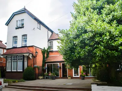 Elmdon Lodge Hotels in 