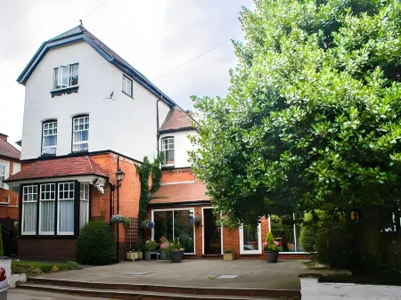 Elmdon Lodge Отели в г. Бирмингем