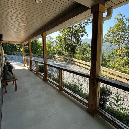 Vista Views of the Smoky Mountains and Close to Bryson City!