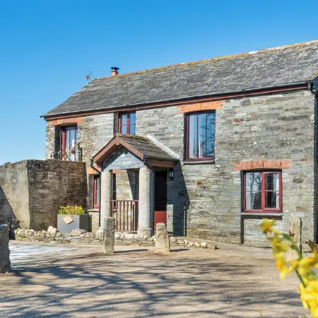 Hendra Barn - Traditional Converted Barn