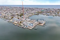 Luxury LBI Waterfront Home With Dock.  Perfect for Boat Owners!