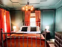 Modern Farm House Pensacola, FlCentrally located in the heart of Pensacola Hotels in Ferry Pass