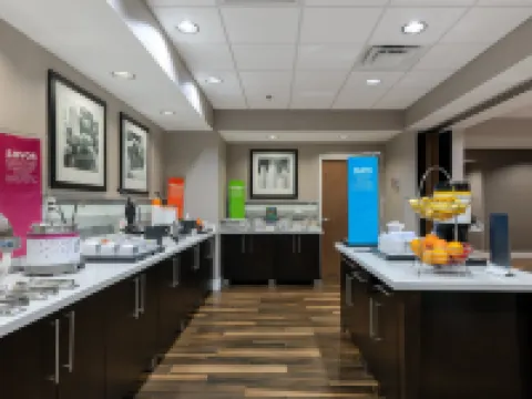 Hampton Inn Emerson LakePoint Hotels in Emerson