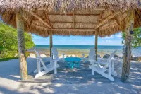 Key Largo Escape: Pool, Pickleball & Marina!
