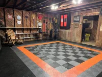 Dragons Lair - motorcycle friendly, all paved roads, lockable garage, no incline