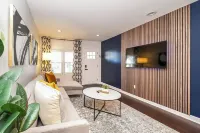 Cozy Gem, Hot Tub,  Close to Downtown Berkley Shops and Restaurants