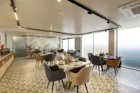 Saltstayz Premier - Near Golf Course Road & Sector 57 - breakfast