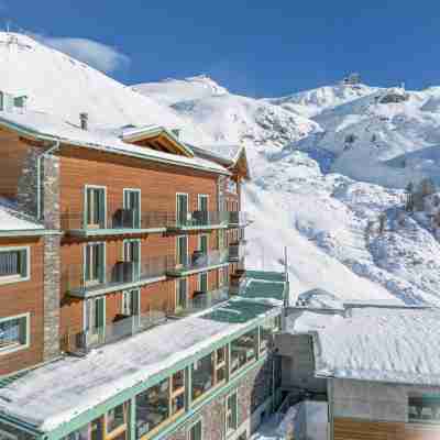 Hotiday Room Collection - Cervinia Hotel Exterior