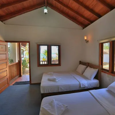 阿魯幹姆灣帕德灣飯店 阿魯加姆灣附近的飯店