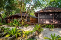 Barrier Beach Resort Отели в г. 