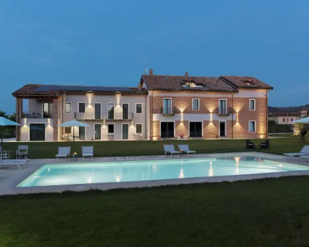 Casale Auriga Oltrepò Pavese Hotel a Codevilla