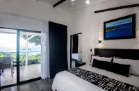 Villa Roca Boutique Resort & Suites - Adult Only