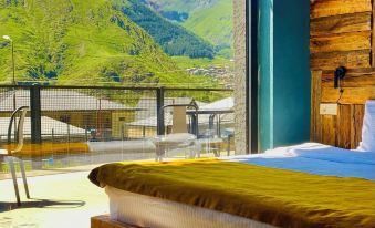 Hotel Misty Mountain