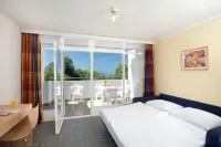Lanterna Resort