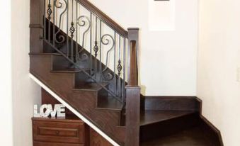 Modern 2 Bed 2-Bath Next to University Utrgv