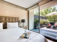 AR218 Hotel by Uliv Hotels near Blackberry Forum