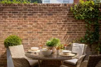 Charming Mews House in Historic Winchester