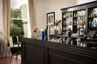 Trenython Manor - Bars