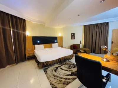 Daltons Hotels and Resort Hotels near Ushafa Quarry Water