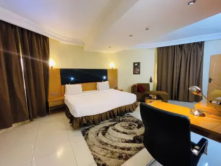 Daltons Hotels and Resort Отели в г. Кудуру