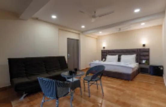 Evoke Express Candolim