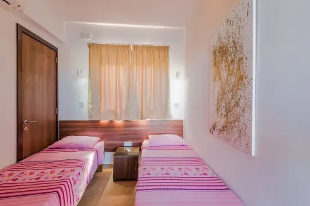 Blue Harbour Seafront Penthouse with Large Terrace with Panoramic Sea Views - by Getawaysmalta Отели в г. Сан-Пауль-иль-Бахар