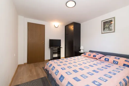 Apartments Jaksa - Homestays