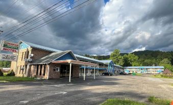 Mountain Empire Motel