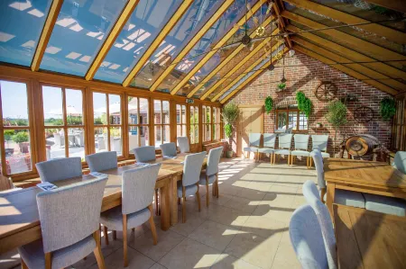 The Three Lions Отели в г. Фордингбридж