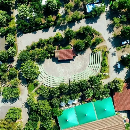 Camping Village Paestum Отели в г. Эболи