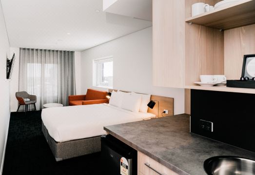 톰스 코트 호텔