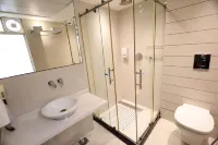 Hotel Grand Godwin - Near New Delhi Railway Station - Free Airport Pick-up Hotel di New Delhi