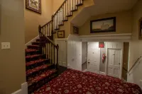 Nauvoo Temple House Hotel Hotels in Keokuk