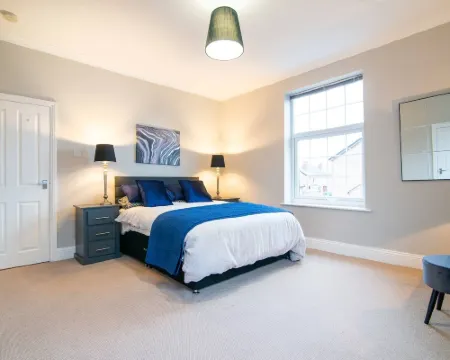 Modern Living 2 Bedroom Apartment South Wilmslow Hotels in Wilmslow