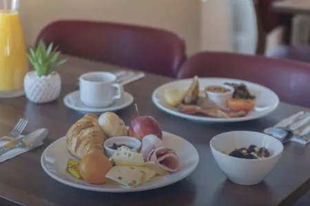 Esplanade Hotel Llandudno Отели рядом с достопримечательностью «Mostyn Street»