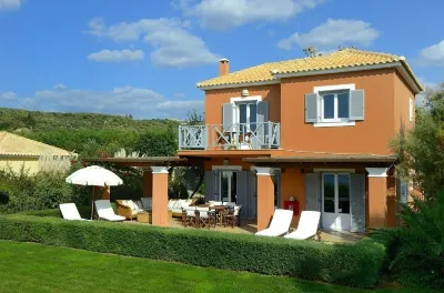 Ioli's Villas Hotels in der Nähe von Divari Beach