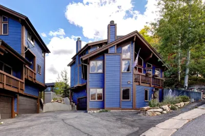 Beautiful Air 3 Bedrooms Poa-504B by Kbm