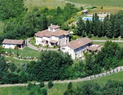 Apartment in Tuscany with Pool & Golf Access Hotels near Circolo Arci Nuova Resistenza